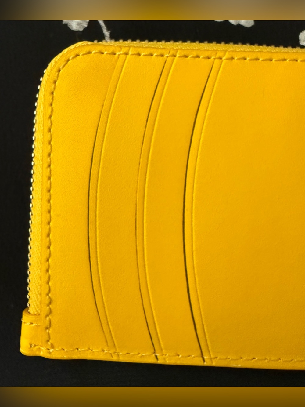 Kate Spade On A Roll Smooth Leather Metro Card Zip Cardholder - Picture 6 of 13